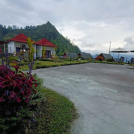 Bali Cottages Lake View Кинтамани Экстерьер фото